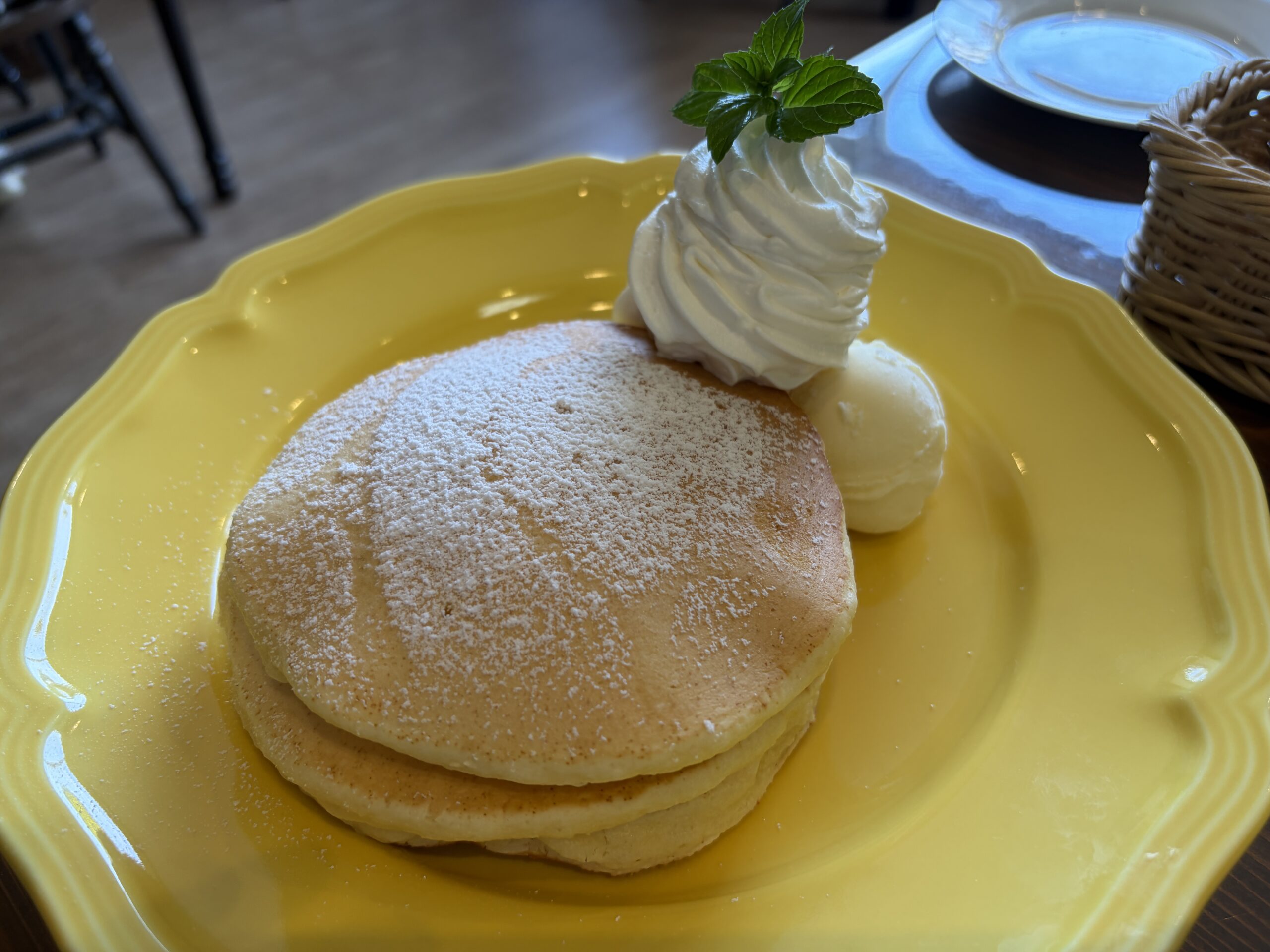 カフェシュシュ滝不動 パンケーキ プレーン