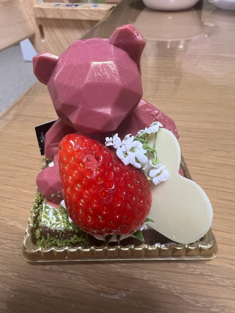 デフィのピンクのくまのケーキ