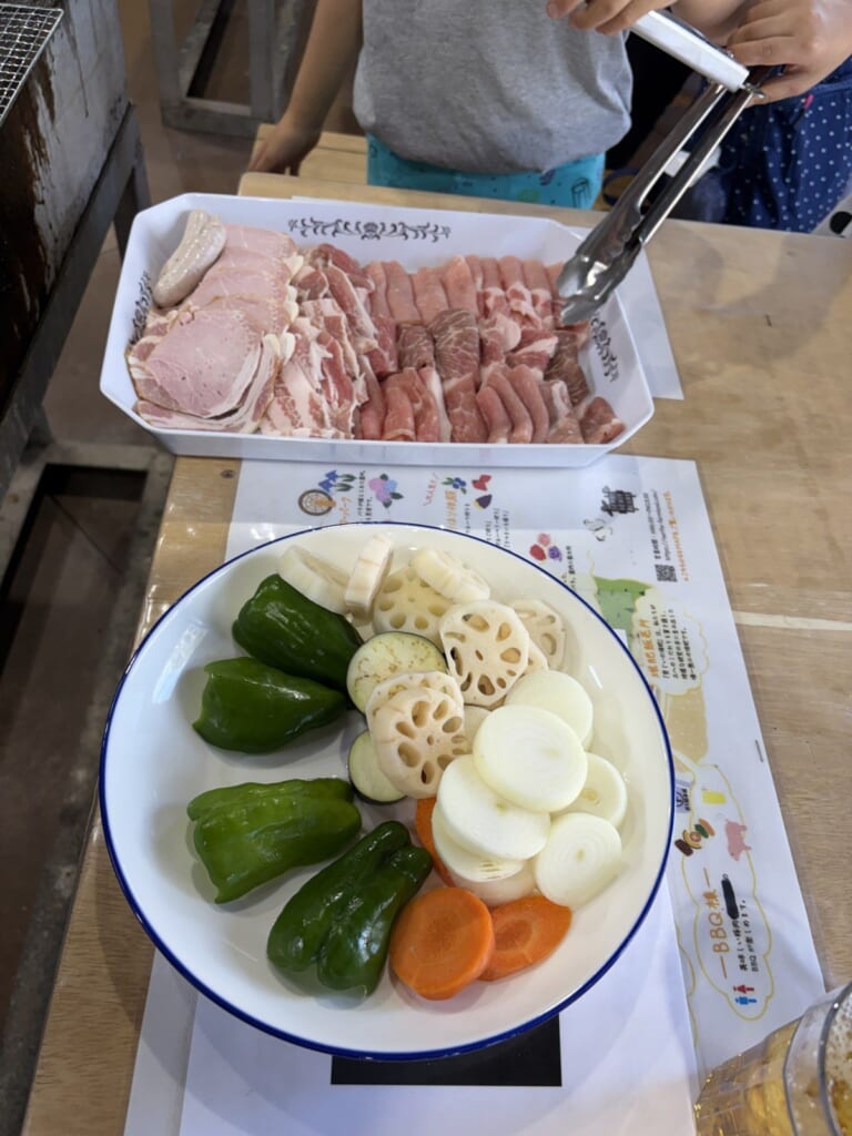 成田ファームランドの手ぶらBBQのお肉と野菜